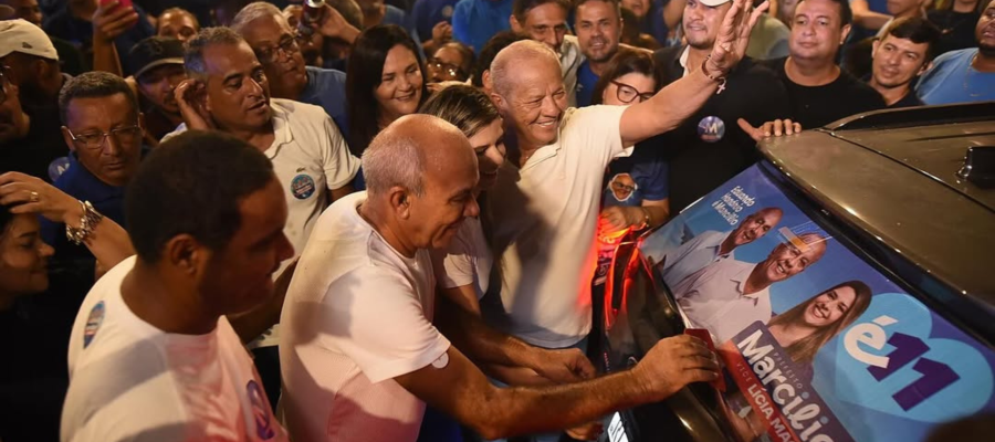 Adesivaço de Marcílio e Lícia vira grande festa e mostra força da chapa em Goiana