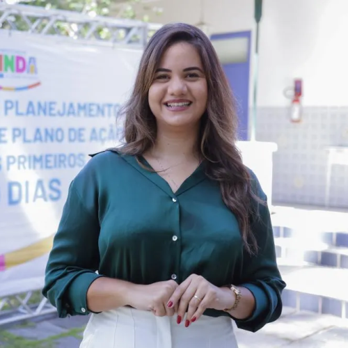 Na frente até do calendário! Mirella paga salários antes do prazo e avança obra que vai gerar empregos
