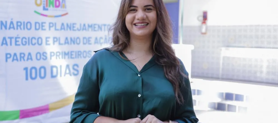 Na frente até do calendário! Mirella paga salários antes do prazo e avança obra que vai gerar empregos